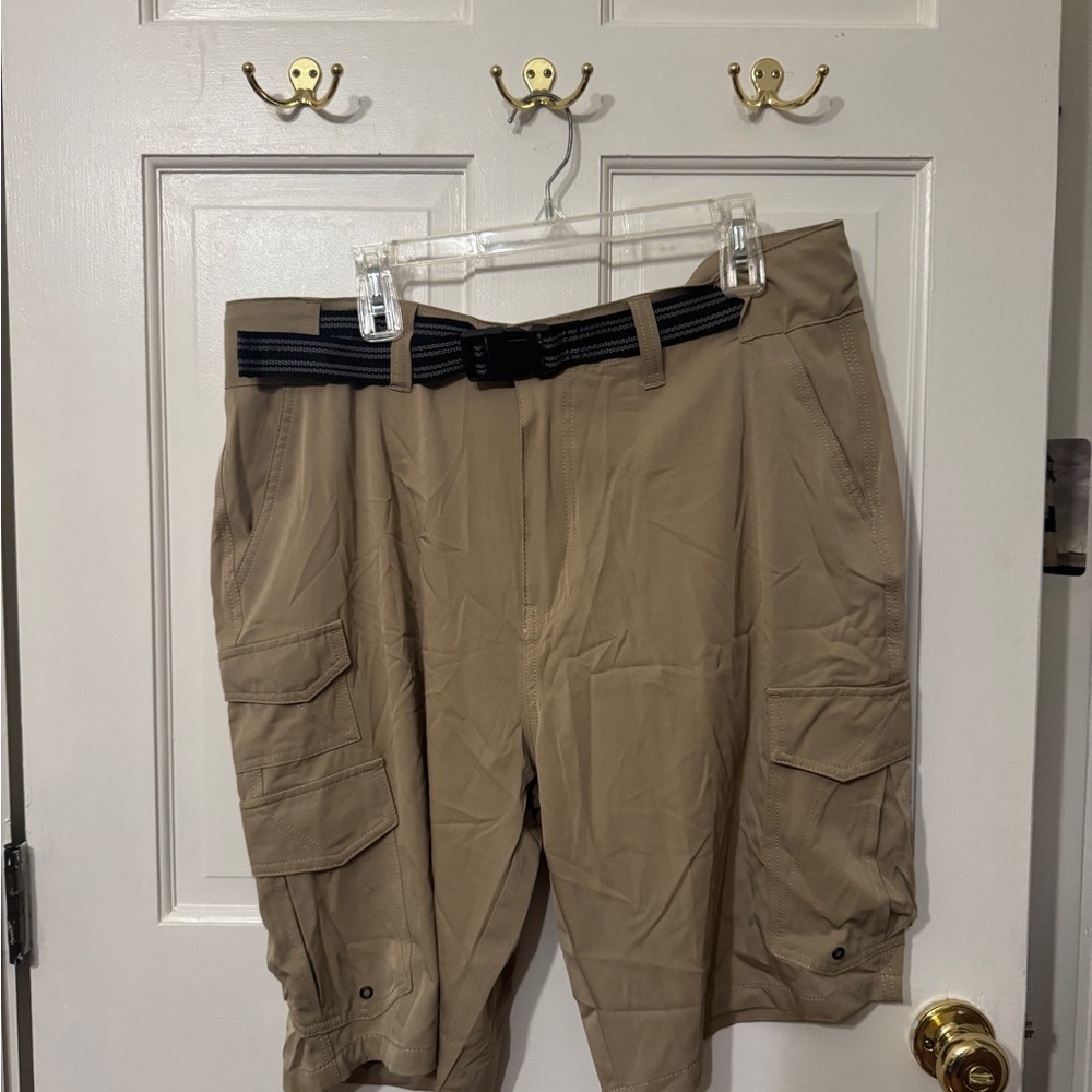 Men's Tan Cargo Shorts